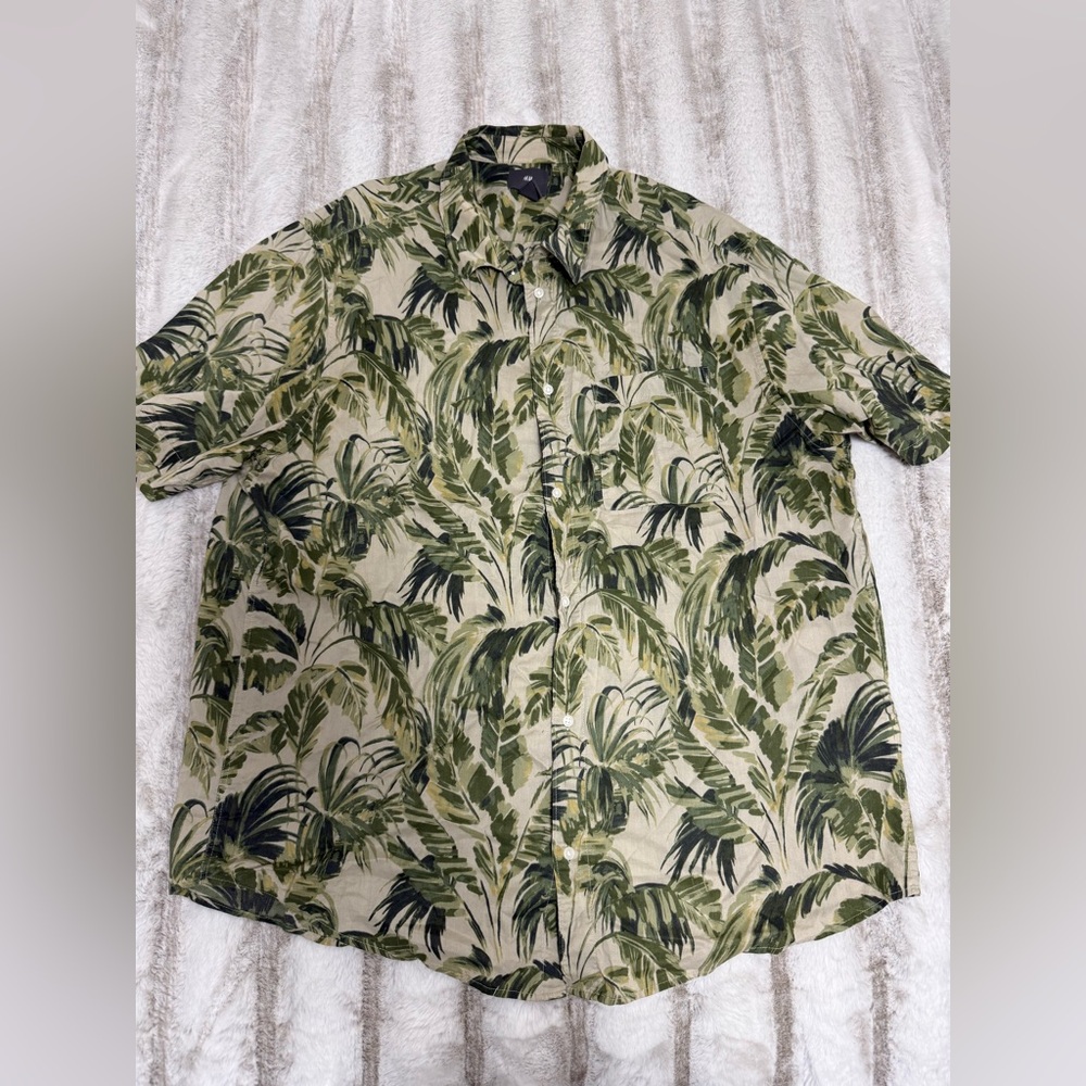 H&M Green Leaf Print Casual Button Down Shirt